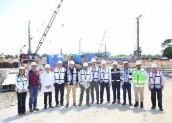 Rutilio Escandón y Zoé Robledo supervisan obra del Hospital General de Zona del IMSS, en Tuxtla Gutiérrez