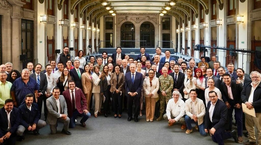 Asiste Rutilio Escandón a reunión de acuerdo para intensificar búsqueda de desaparecidos, encabezada por AMLO