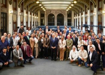 Asiste Rutilio Escandón a reunión de acuerdo para intensificar búsqueda de desaparecidos, encabezada por AMLO