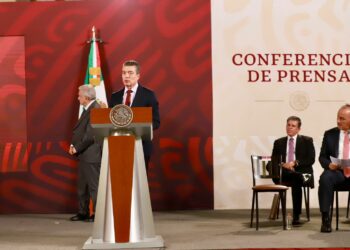 En Conferencia Matutina, Rutilio Escandón reconoce a AMLO por buenos resultados del Tren Maya