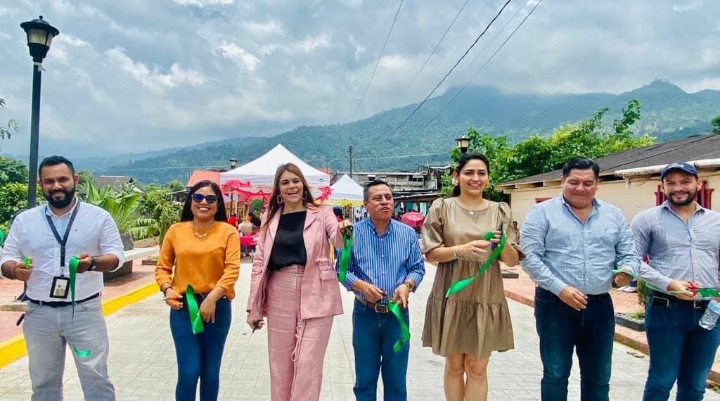 “Primer Festival del Emprendimiento de la Juventud”. Un éxito en el andador Turístico del Ejido, Santo Domingo.