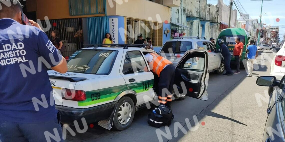 Una persona lesionada deja choque de tres vehículos