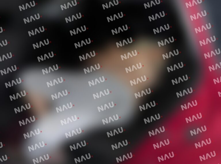 Muere en el interior de un vehículo