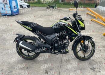 Choque de motocicleta deja solo daños