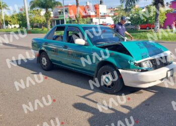 Choque por alcance dejan solo daños