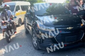 Dos lesionados deja choque de Motocicleta y vehículos