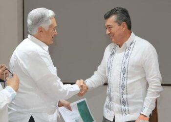 Sostiene Rutilio Escandón reunión de trabajo con titular de CFE, Manuel Bartlett