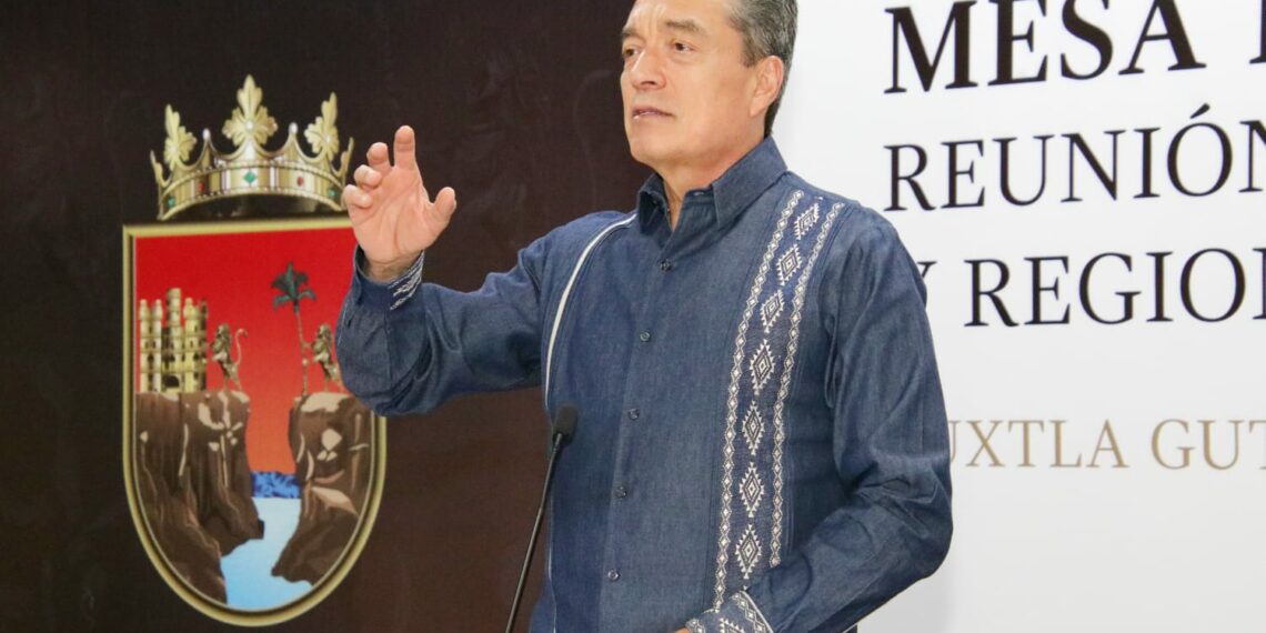 Aeronaves oficiales registran 3 mil operaciones de auxilio al pueblo de Chiapas: Rutilio Escandón