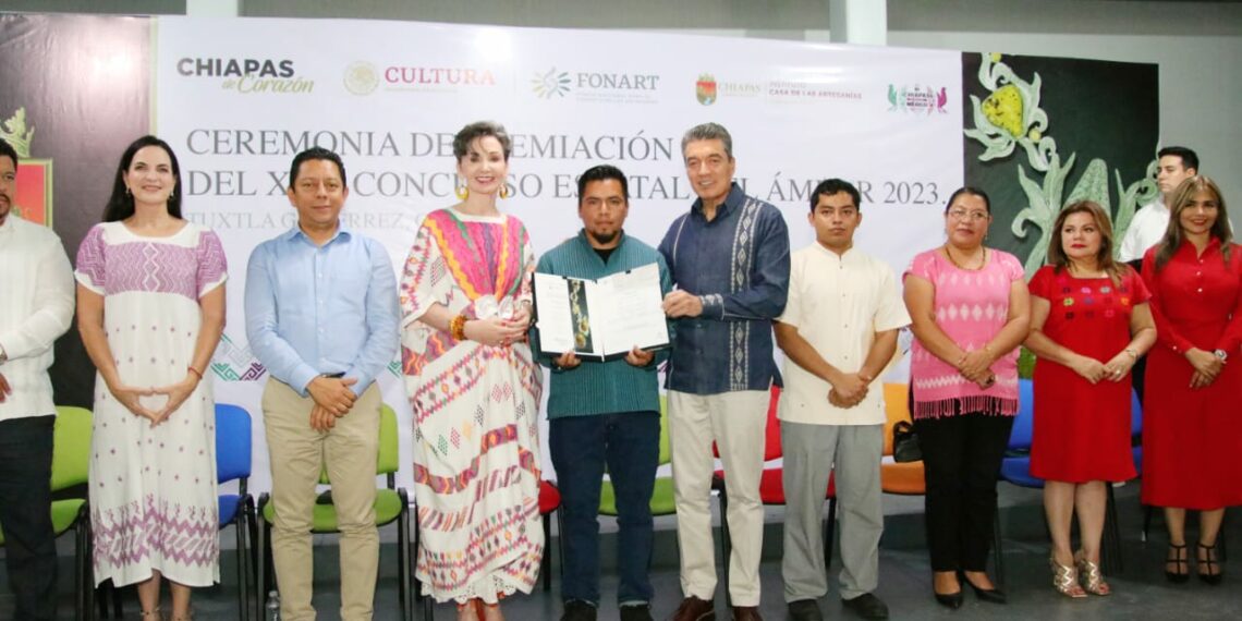 Encabeza Rutilio Escandón Ceremonia de Premiación del XXV Concurso Estatal de Ámbar 2023
