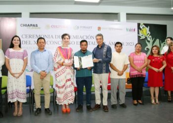 Encabeza Rutilio Escandón Ceremonia de Premiación del XXV Concurso Estatal de Ámbar 2023