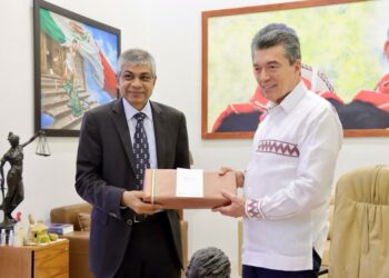 Rutilio Escandón se reúne con el embajador de la India en México, Pankaj Sharma
