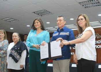 Celebra Rutilio Escandón integración de red de apoyo para atender casos de violencia sexual en bachilleratos