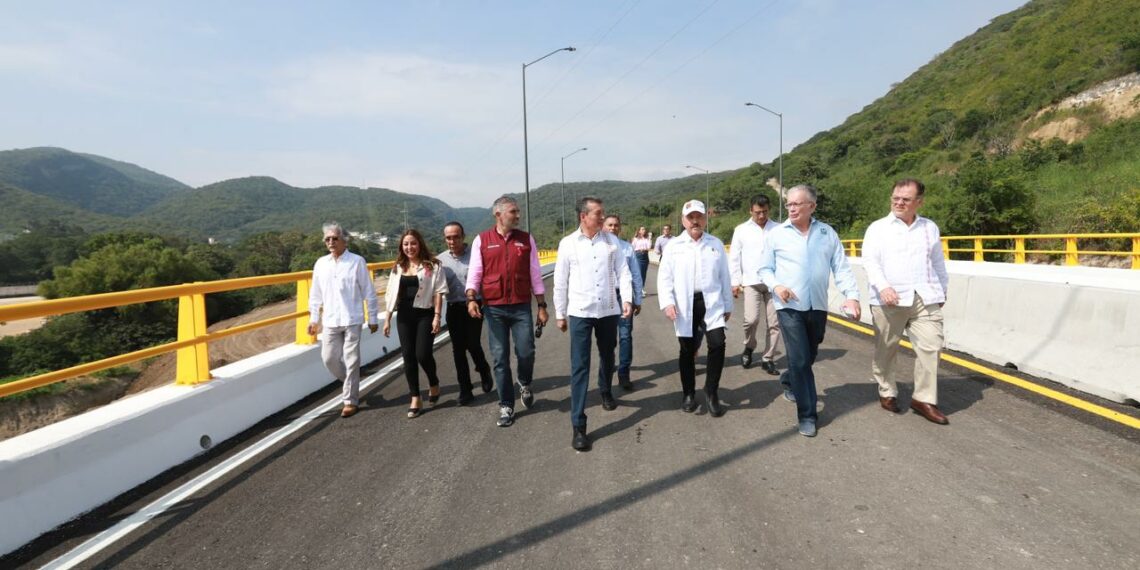 Inaugura Rutilio Escandón vialidades de acceso al Hospital General del IMSS de Tuxtla Gutiérrez
