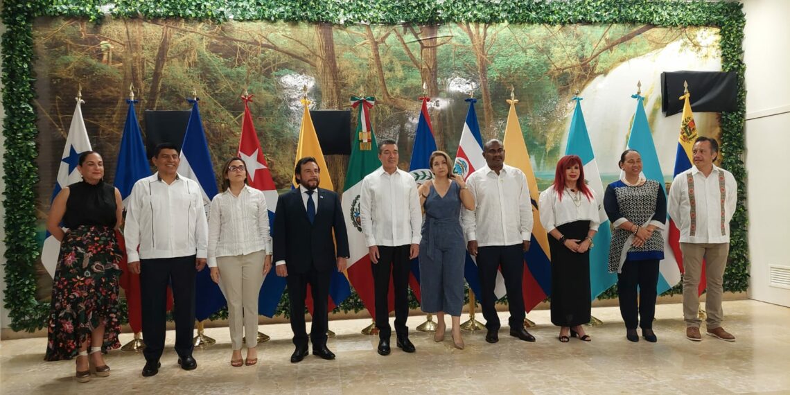 Rutilio Escandón da bienvenida a participantes de la Cumbre “Por una Vecindad Fraterna y con Bienestar”