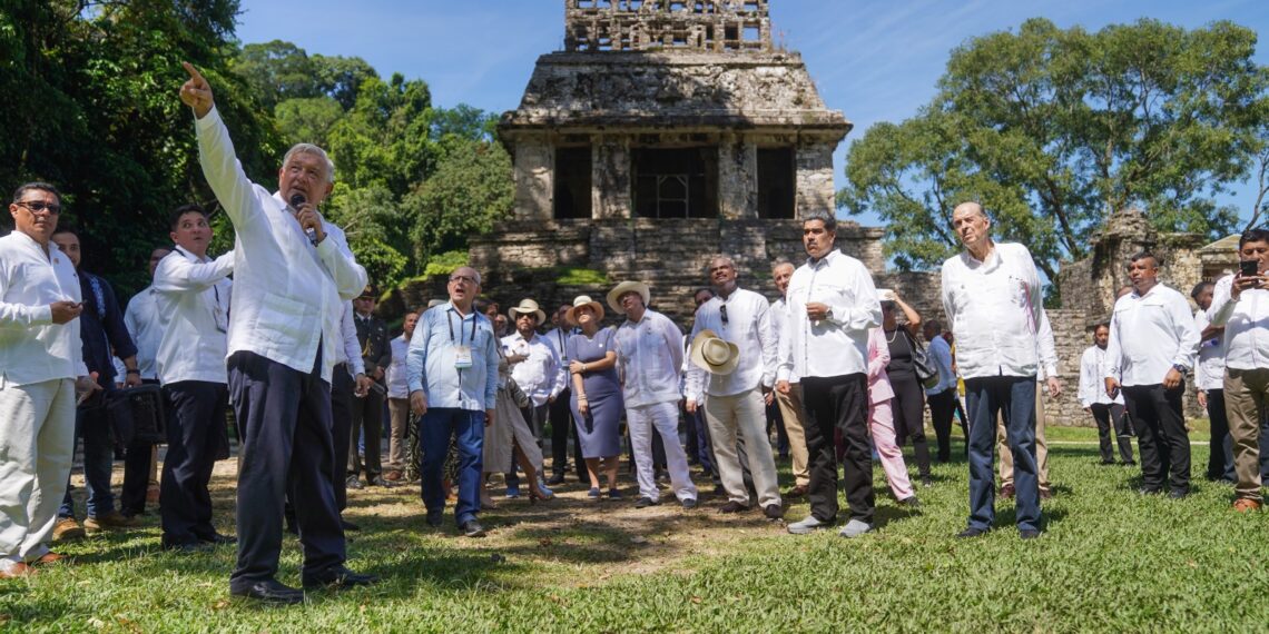 En Palenque, acude Rutilio Escandón a Cumbre “Por una Vecindad Fraterna y con Bienestar”, convocada por AMLO