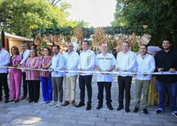Inaugura Rutilio Escandón el Festival Coyatoc 2023, La Fiesta Zoque de Chiapas, en Tuxtla Gutiérrez