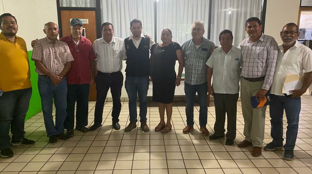 Esli Álvarez Arzate, se reunió con el Bloque de Transportistas Organizados de Tapachula