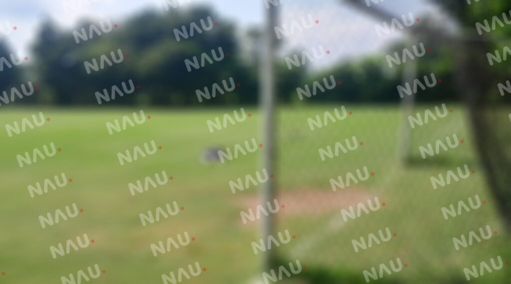 Le vaciaron un cargador de R15 cuando jugaba fútbol en el campo Sacrificio