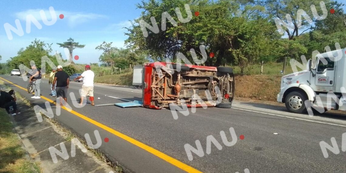 18 migrantes chinos lesionados en volcadura