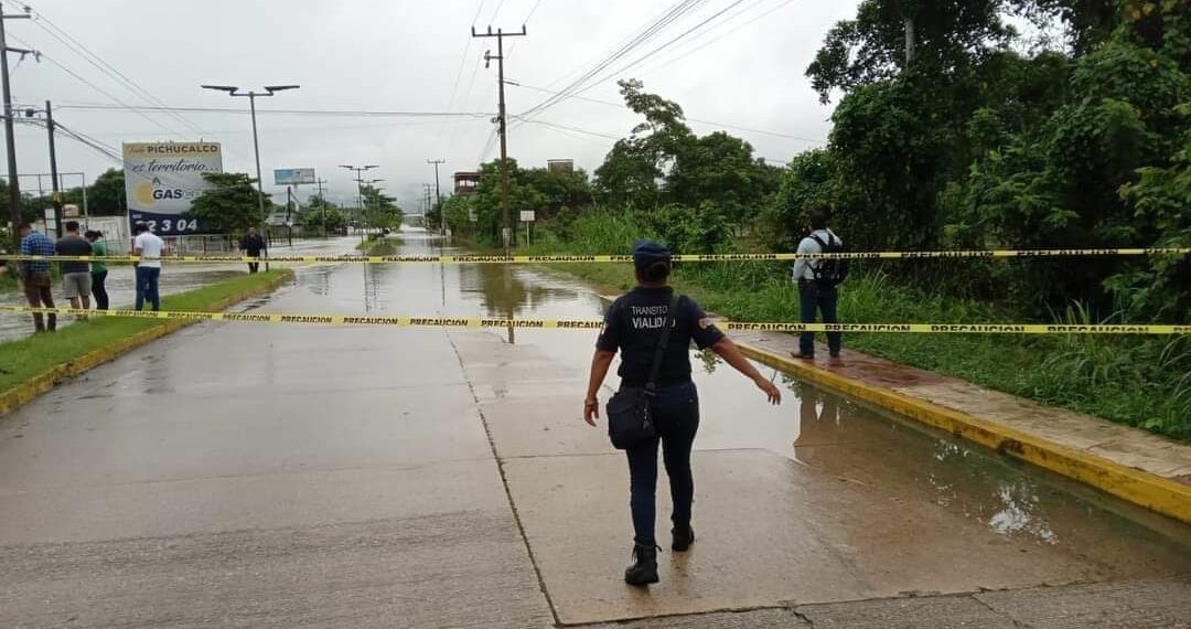 Mantiene SSyPC dispositivos de seguridad vial en tramos carreteros por lluvias en Chiapas
