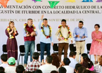En Pijijiapan, Rutilio Escandón inaugura pavimentación de calles en la localidad La Central