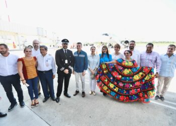 Inaugura Rutilio Escandón nueva ruta aérea Tapachula-Monterrey, de la aerolínea Viva Aerobus