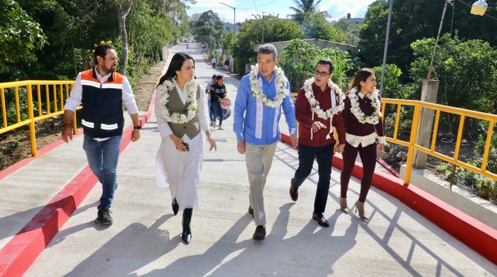 Se mejora la imagen urbana en Berriozábal; entrega Rutilio Escandón obras de pavimentación de calles