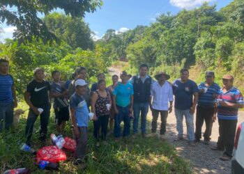 “Eslí Àlvarez Arzate, delegado de Obras Públicas, colabora activamente con las Comunidades Vulnerables de la Zona Alta de Tapachula”