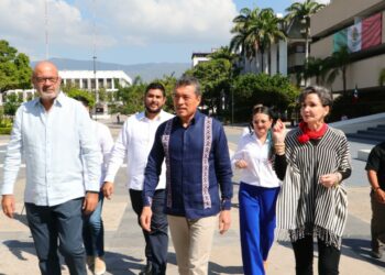 Inaugura Rutilio Escandón la 2ª Expoventa Artesanal “De mis manos a tu corazón”