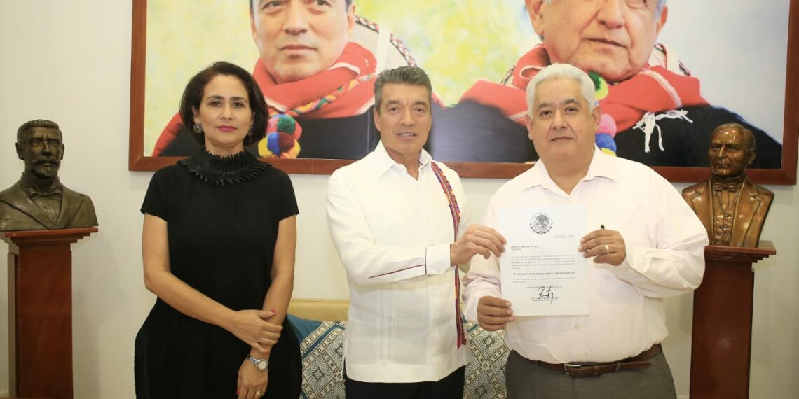 Rutilio Escandón toma protesta a nuevos titulares de la Consejería Jurídica y de la SHyFP