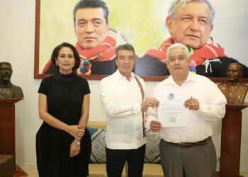 Rutilio Escandón toma protesta a nuevos titulares de la Consejería Jurídica y de la SHyFP