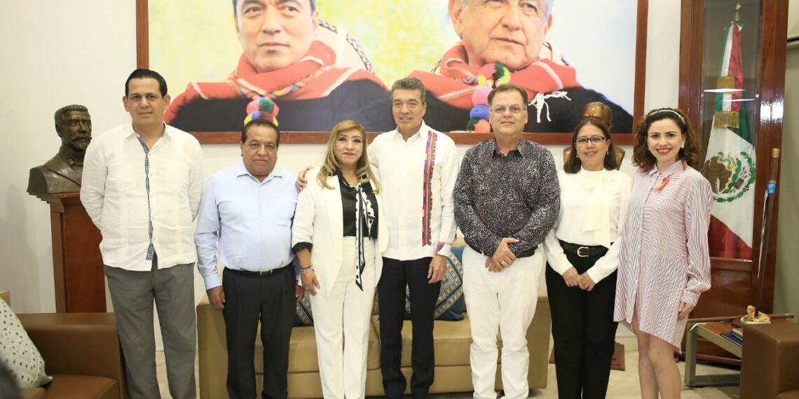 Sostiene Rutilio Escandón reunión con representantes del PJE que recibieron nuevos nombramientos