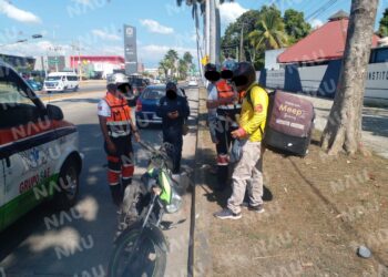 Atropelló a una persona que jalaba su motocicleta