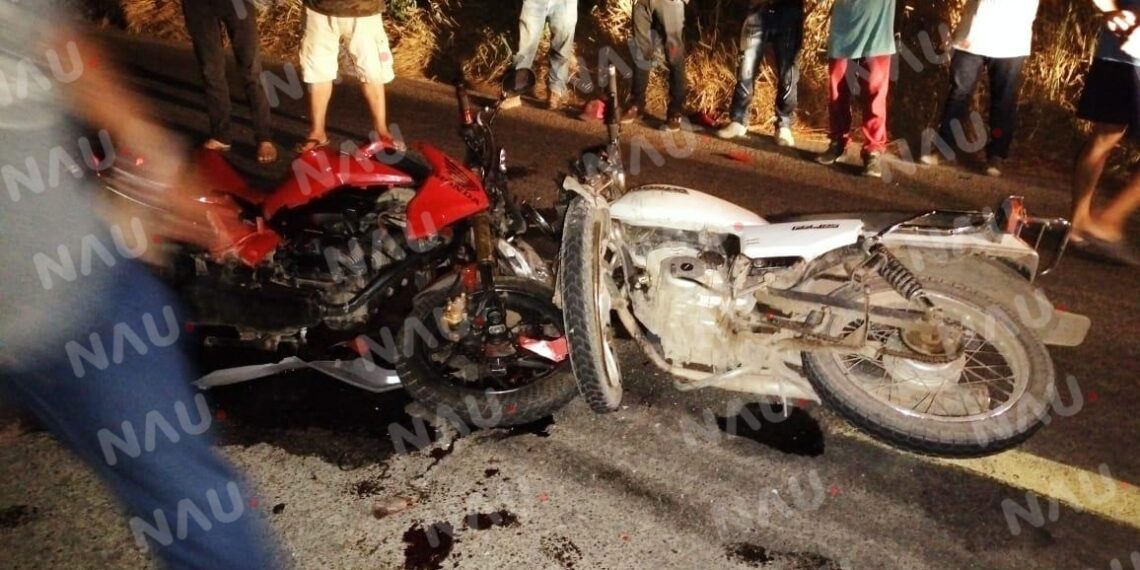 Un muerto y tres heridos deja choque de motocicleta