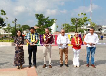 Rutilio Escandón inaugura el Parque Central de Jiquipilas