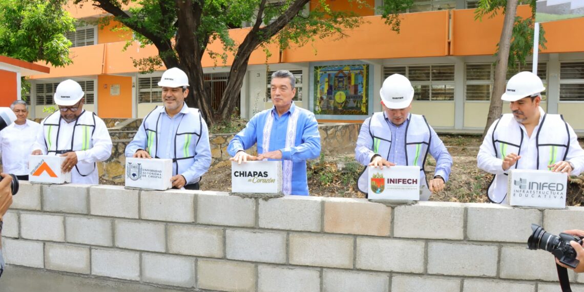 Encabeza Rutilio Escandón inicio de construcción de infraestructura educativa en la Unach