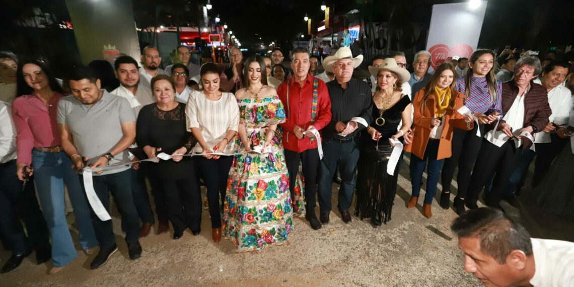 Junto a las familias chiapanecas, Rutilio Escandón inaugura la Feria Chiapas 2023