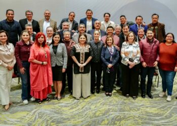 Rutilio Escandón se reúne con Claudia Sheinbaum, gobernadoras y gobernadores