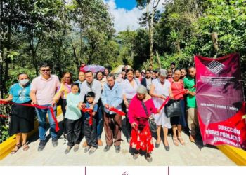 #GobiernoMunicipal de Isaías Verdugo, beneficia con pavimentación de camino en Talquian Viejo