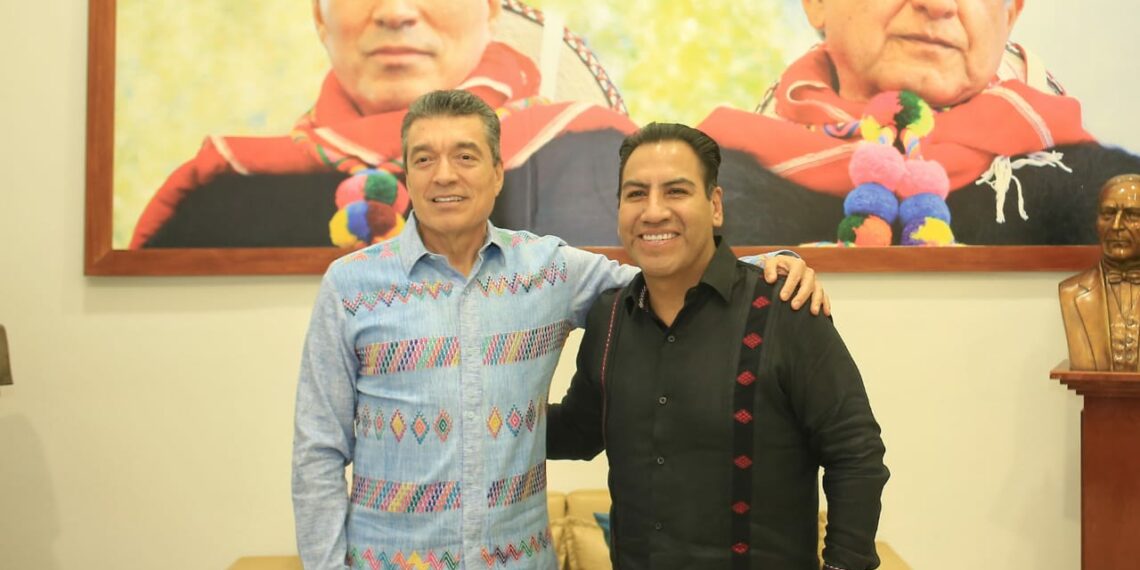 Se reúnen Rutilio Escandón y senador Eduardo Ramírez Aguilar