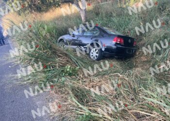 Por exceso de velocidad se salió de la carretera