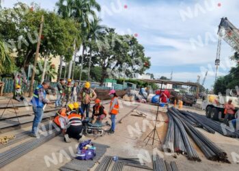 Un empleado haitiano, resultó con lesiones al enterrarse una varilla en la pantorrilla derecha