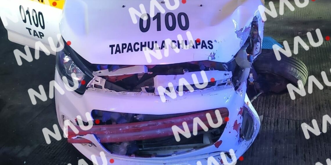 Dos taxis quedaron a disposición de las autoridades tras chocar