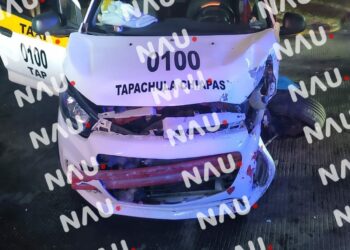 Dos taxis quedaron a disposición de las autoridades tras chocar