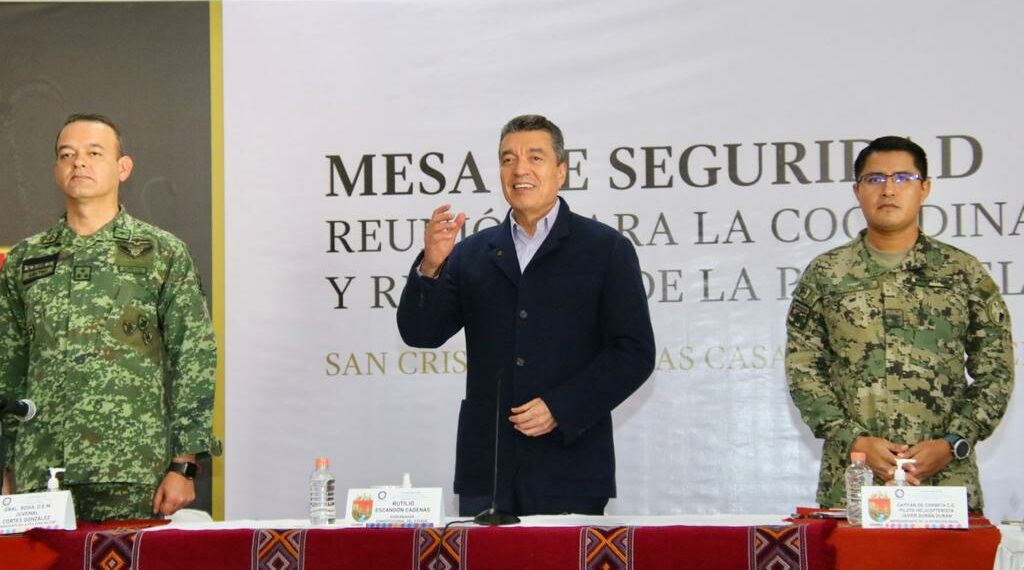 En Chiapas, las aeronaves oficiales siguen brindando atención médica y salvando vidas: Rutilio Escandón