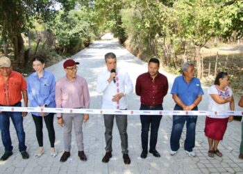 En Suchiapa, Rutilio Escandón inaugura vialidades, domo y cancha deportiva