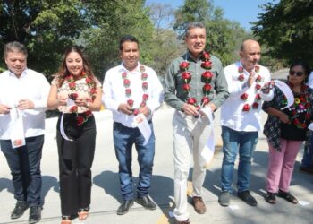 En Tzimol, Rutilio Escandón beneficia al ejido Dr. Manuel Velasco Suárez, con nuevo puente