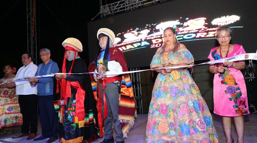 Junto a cientos de familias, Rutilio Escandón inaugura la Fiesta Grande de Chiapa de Corzo 2024