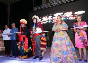 Junto a cientos de familias, Rutilio Escandón inaugura la Fiesta Grande de Chiapa de Corzo 2024