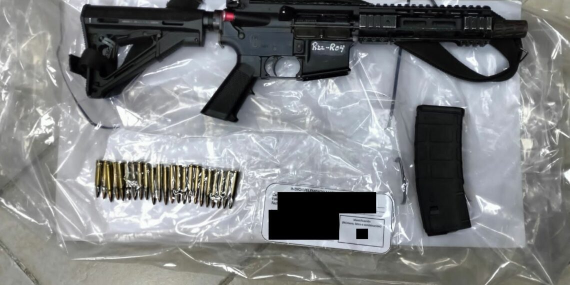 OBTIENE FGR VINCULACIÓN A PROCESO CONTRA DOS PERSONAS POR PORTACIÓN DE ARMAS